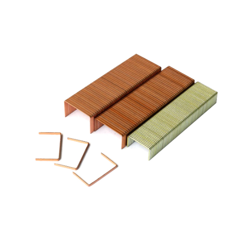 Karton gesloten nietjes